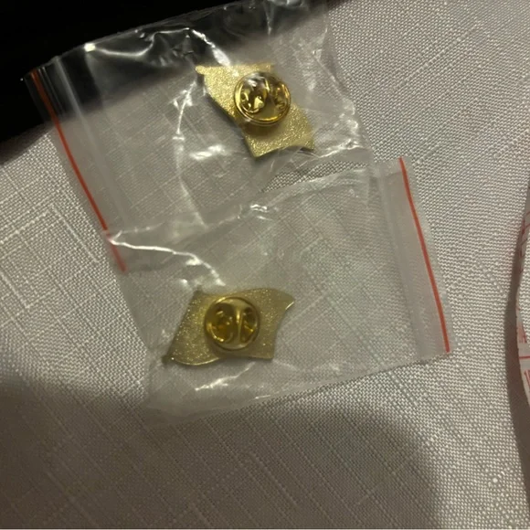 NEW! Free Palestine T Shirt AND Two Palestinian Flag Pins Black XL - Picture 5 of 6